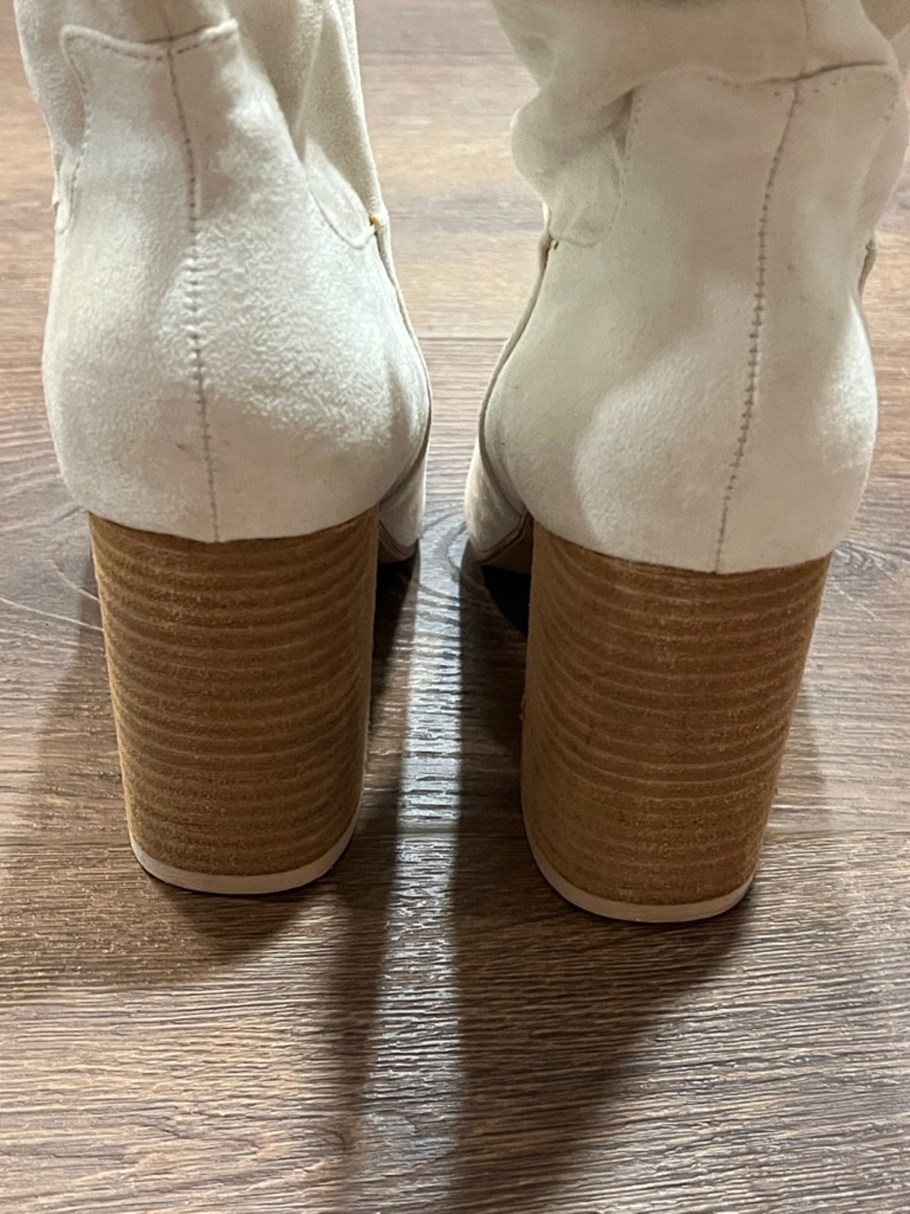 Ccocci | Darby slouchy heeled boots faux suede Women’s size 8 cream off white - Picture 5 of 9